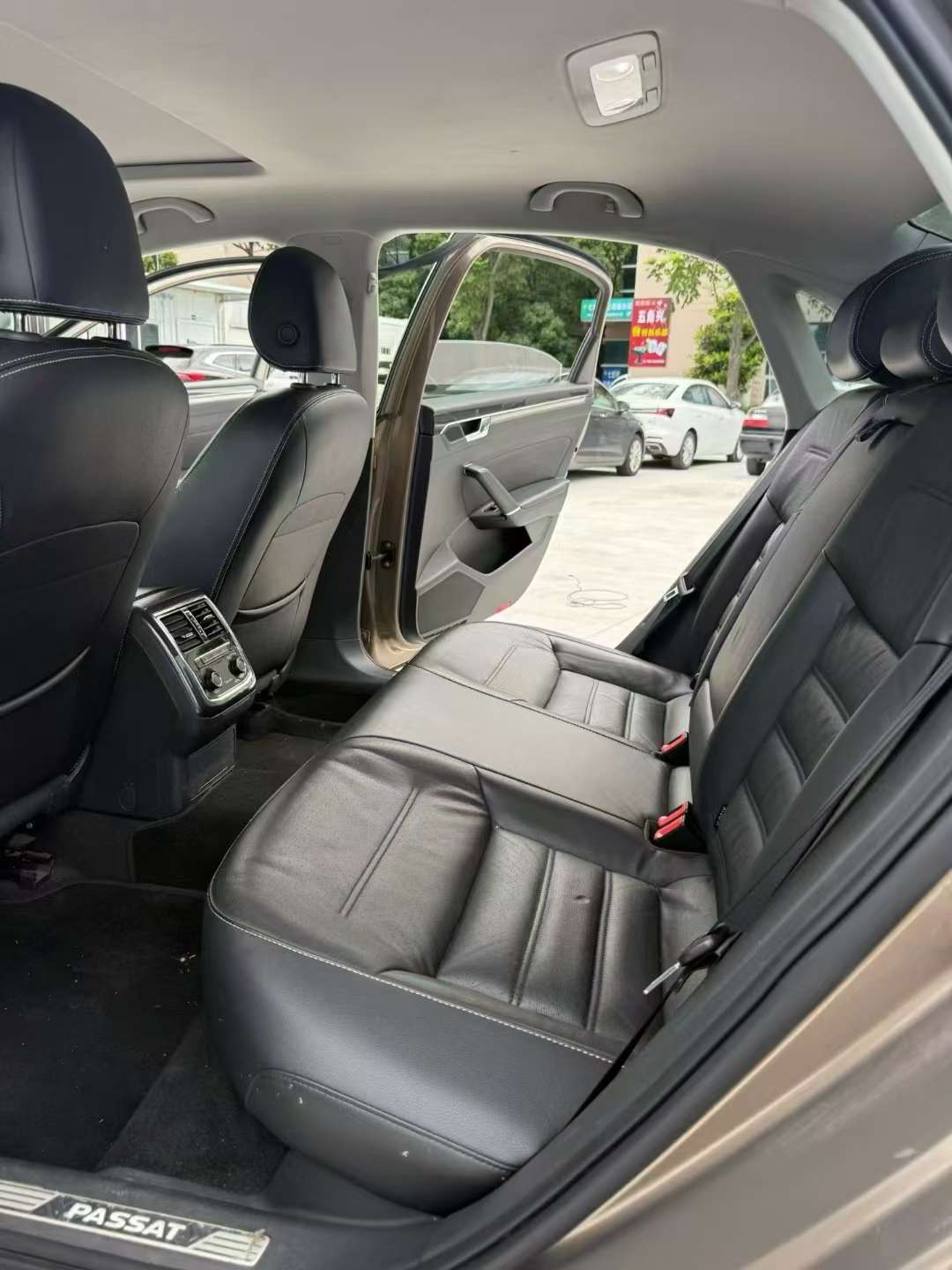 Volkswagen Passat 1.8TSI 330TSI Yuzun Edition 8