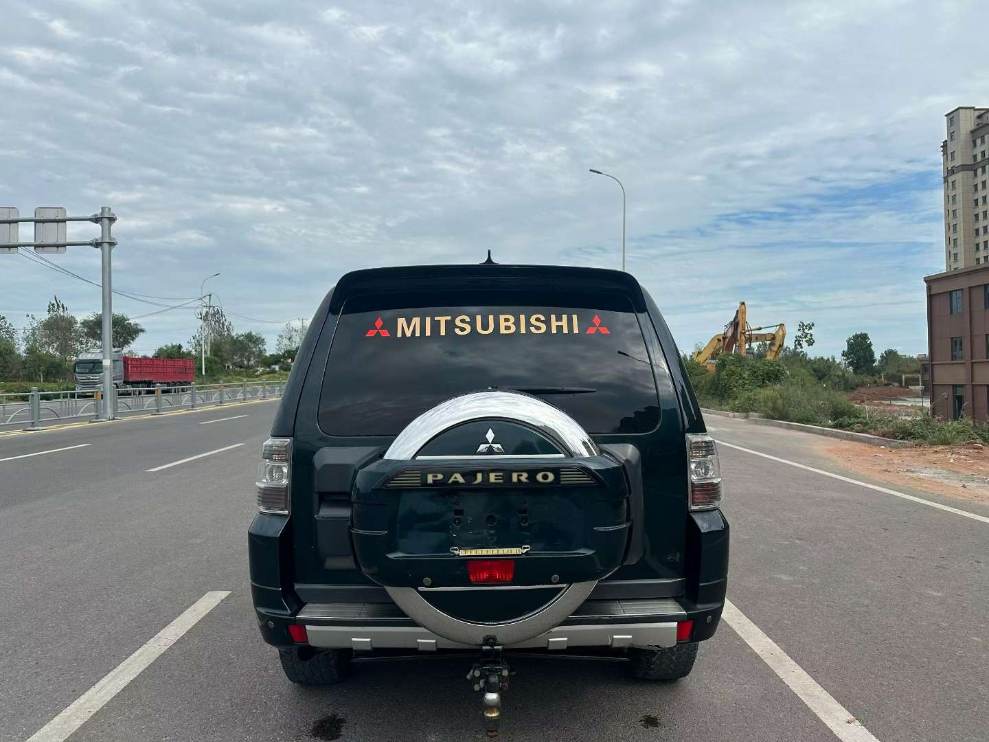 Mitsubishi Pajero 3.0L V6 Mechanical Super Select 4WD 7-Seater 4