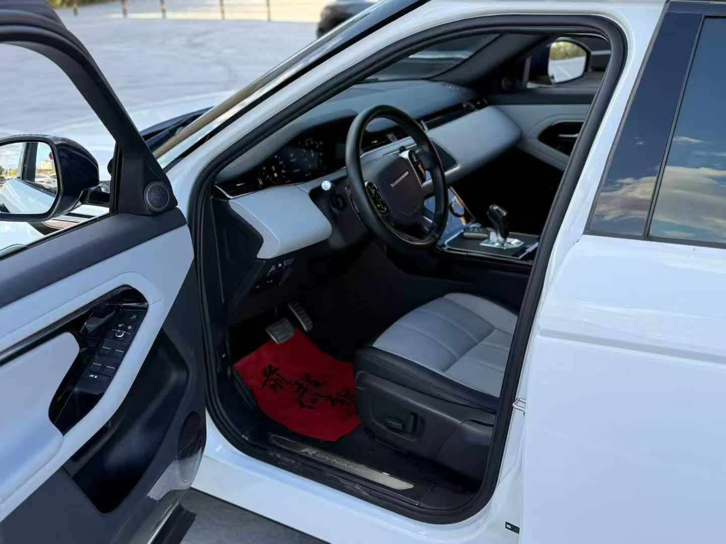 Land Rover Evoque 7