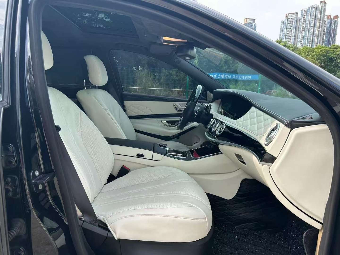 Mercedes-Benz S-Class 2007 5.5L V8 7