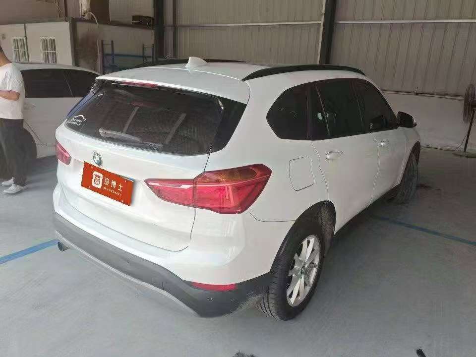 BMW X1 2016 sDrive18Li Style 3