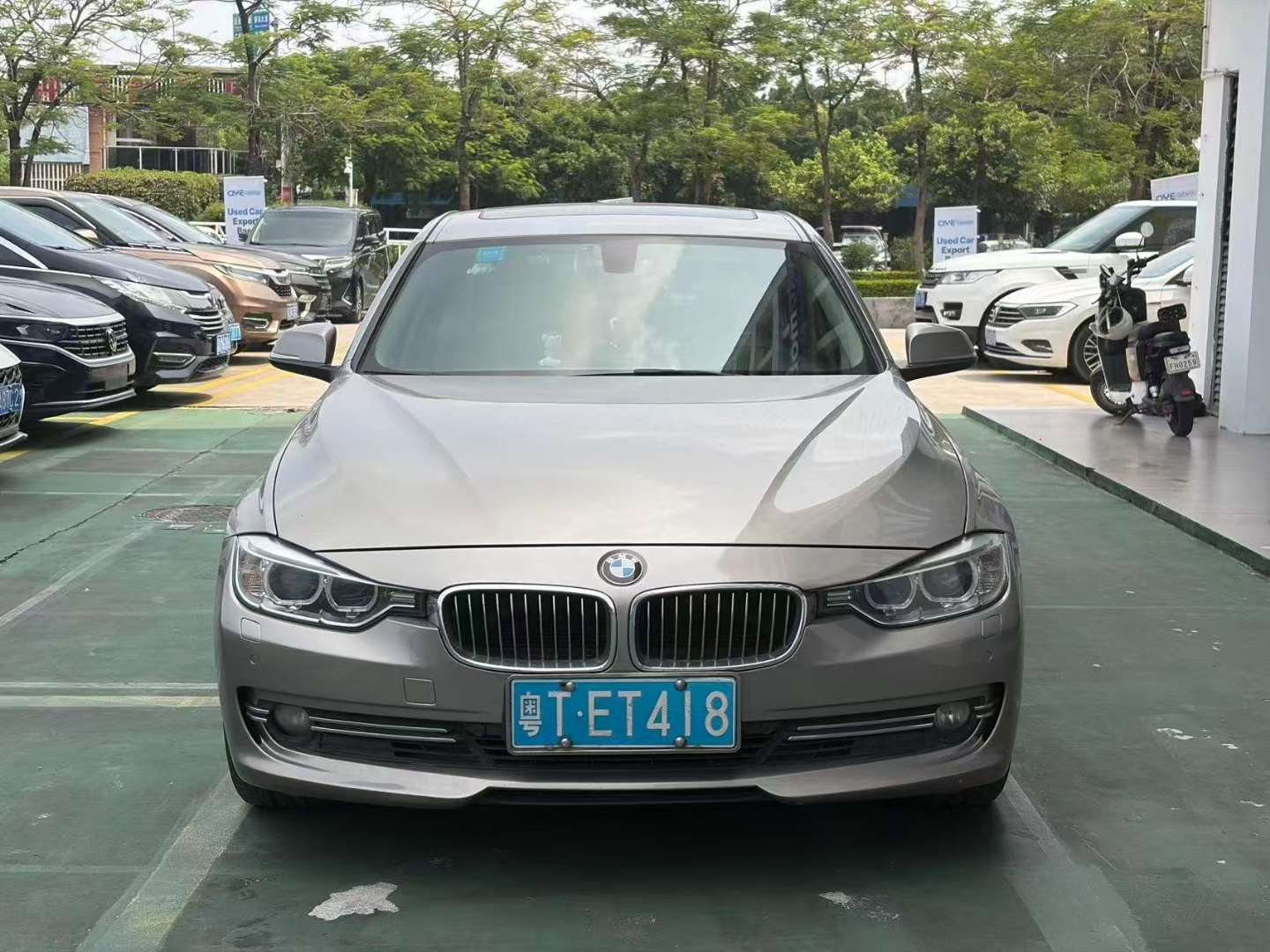 BMW 3 Series 320Li Luxury Design Package 2