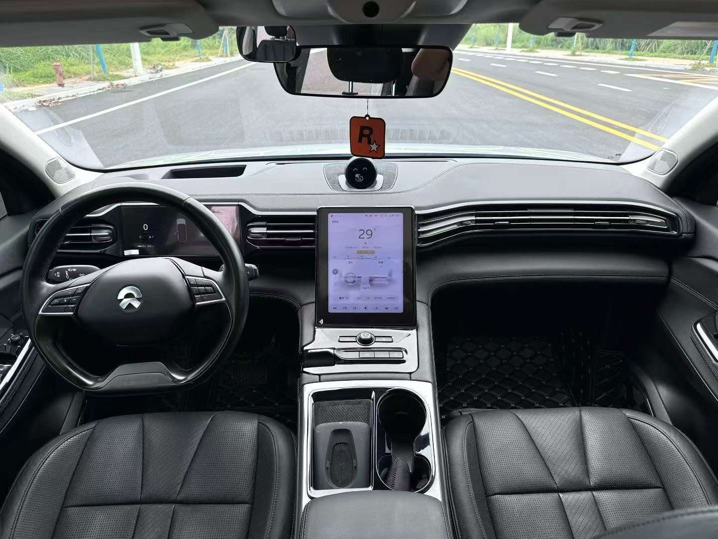 NIO ES8 Standard Edition 6 Seats 6