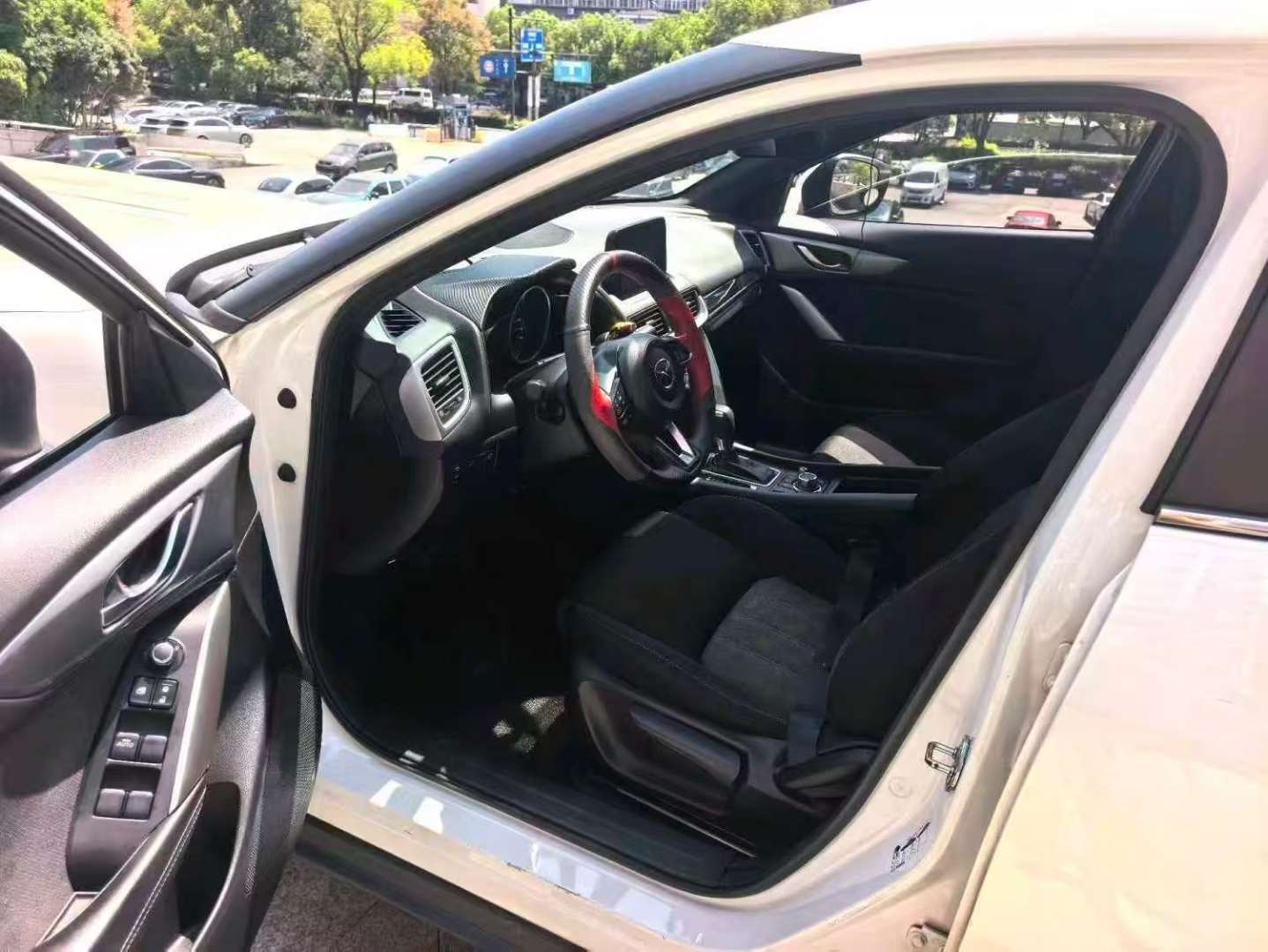 Mazda CX-4 2.0 2WD SkyActiv Explorer 7