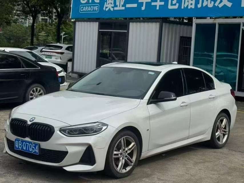 BMW 1 Series 1.5T M Sport Night Edition 2