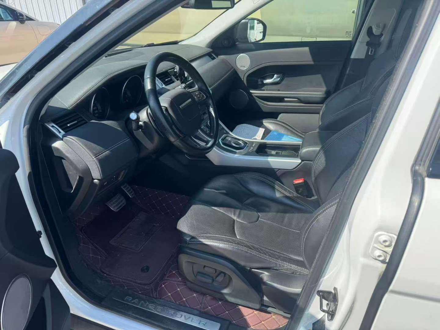 Land Rover Evoque 2.0 Automatic Sunroof 2