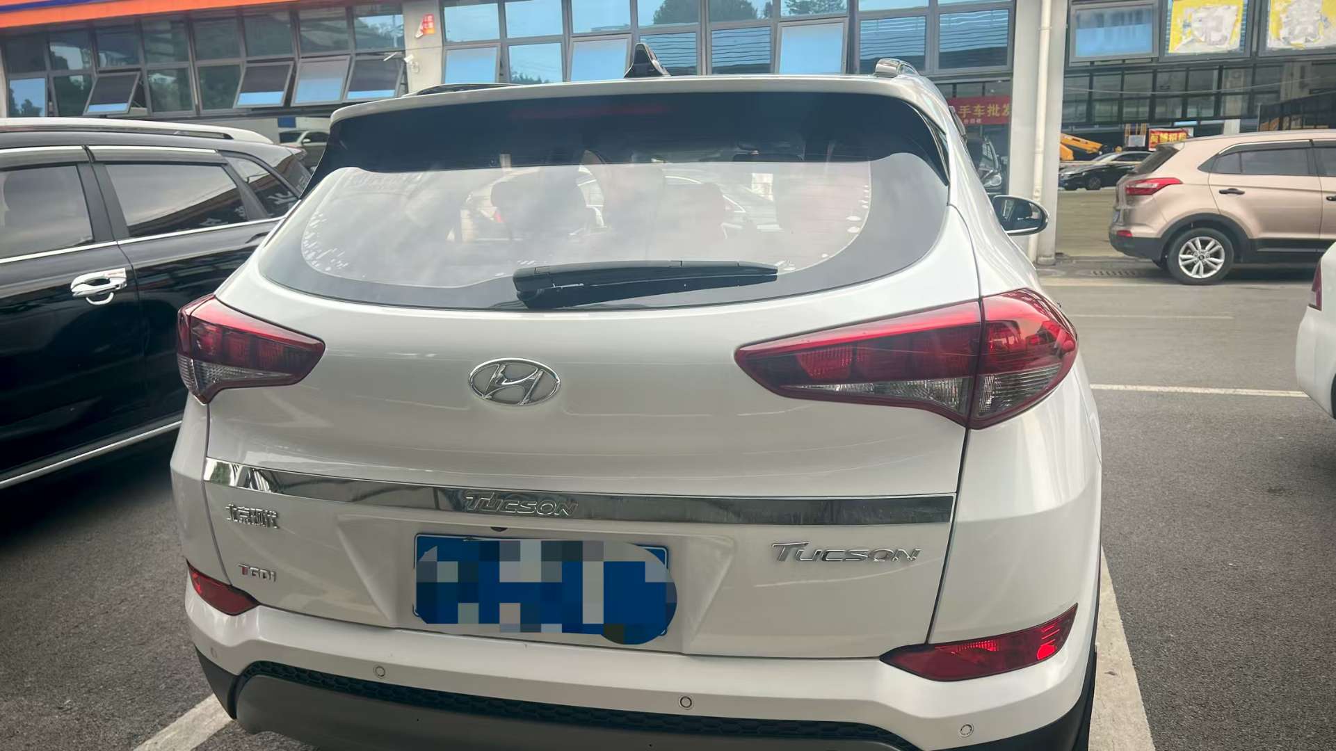 Hyundai Tucson 1.6T 8
