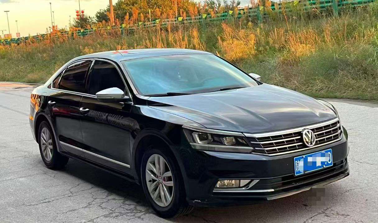 Volkswagen Passat 1.8T Premium Edition 3
