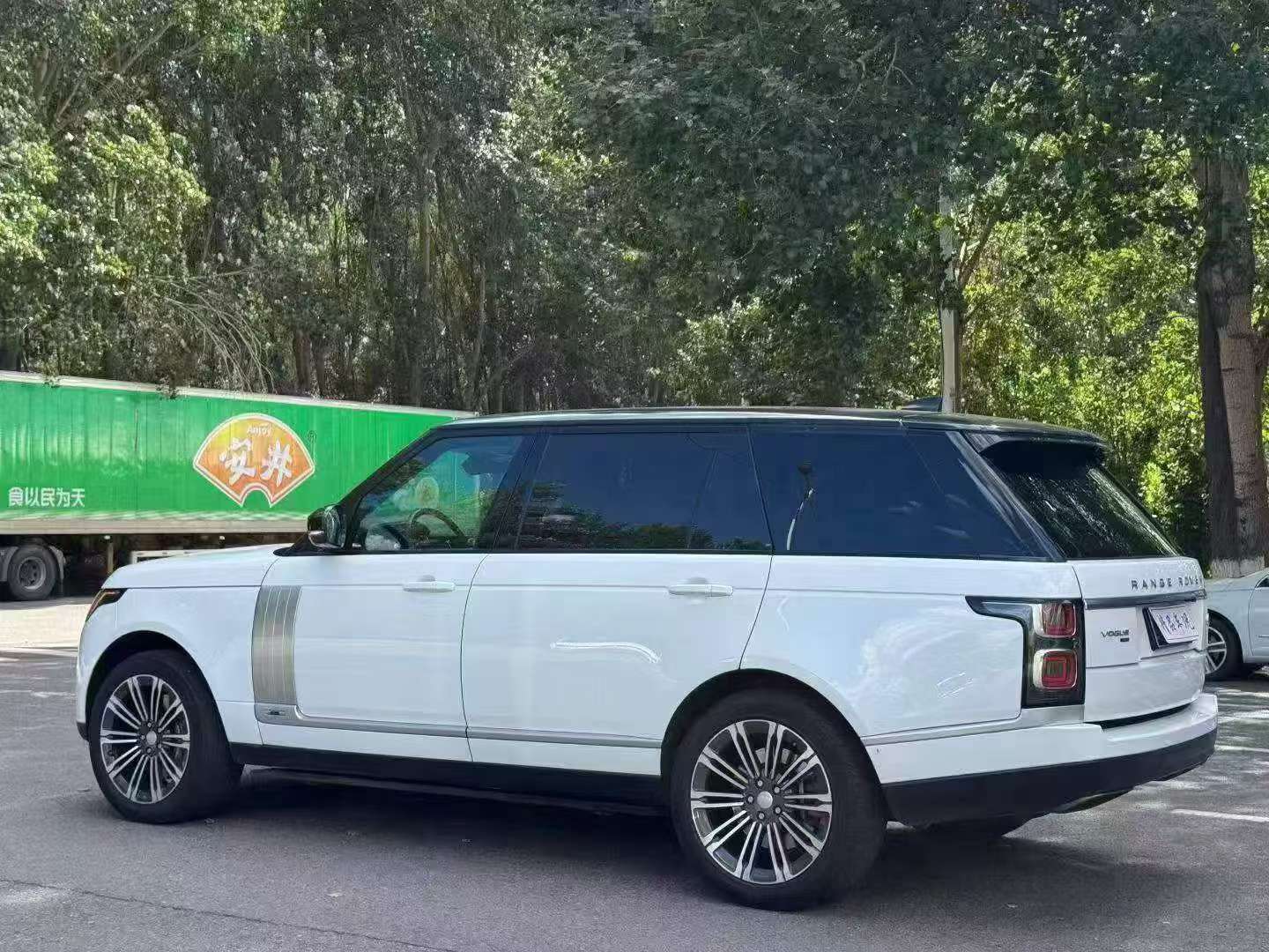 Land Rover Range Rover Executive 2020 Legendary Long Wheelbase Classic Edition 3.0T L6+48V 5