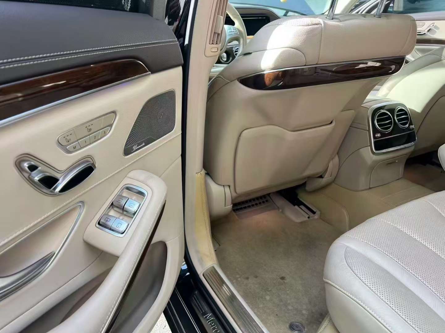 Mercedes-Benz S-Class 2016 S400L 5