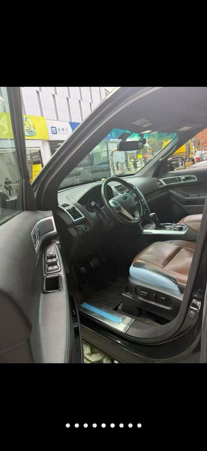 Ford Explorer 3.5L 4WD 7-Seat Prestige Edition 5