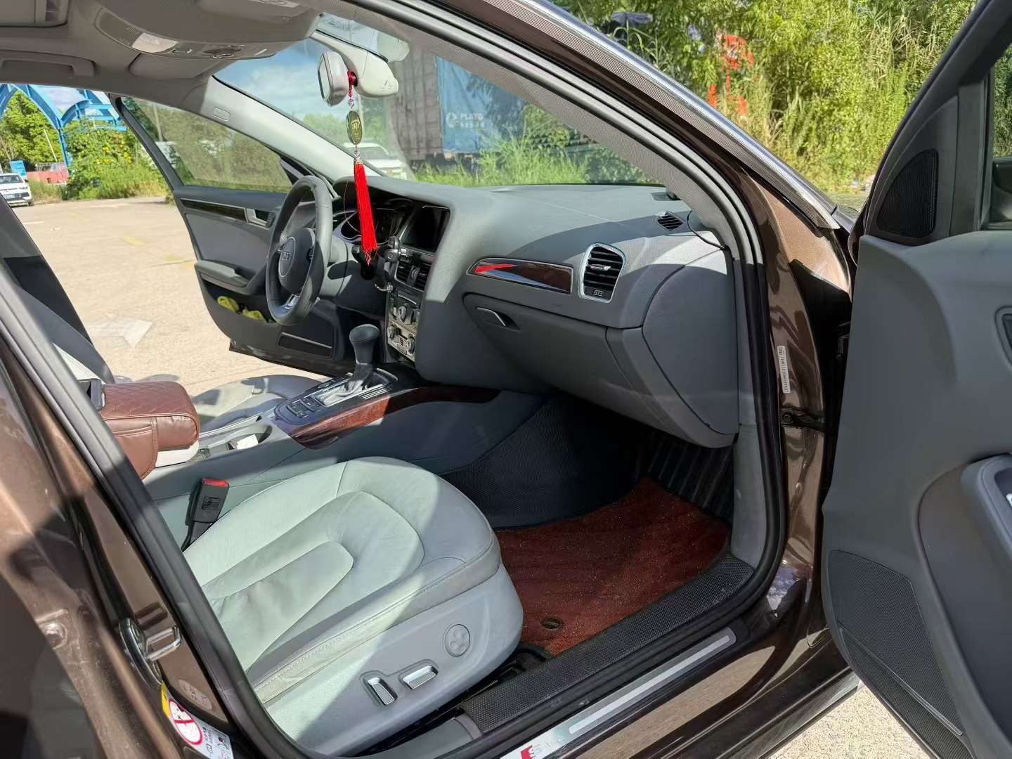 Audi A4L Classic Comfort 2.0T 8