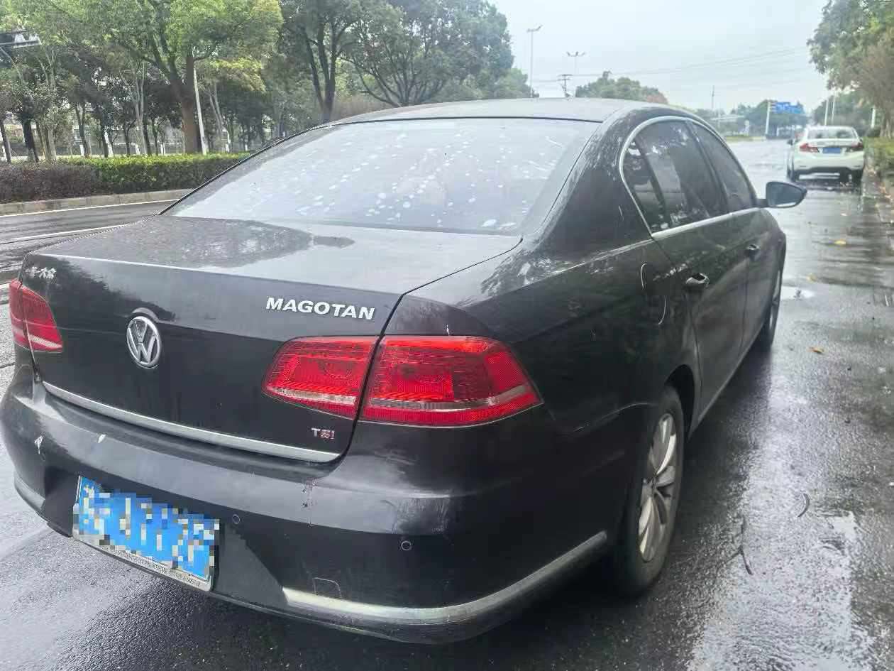 Volkswagen Magotan 1.8L Automatic 3