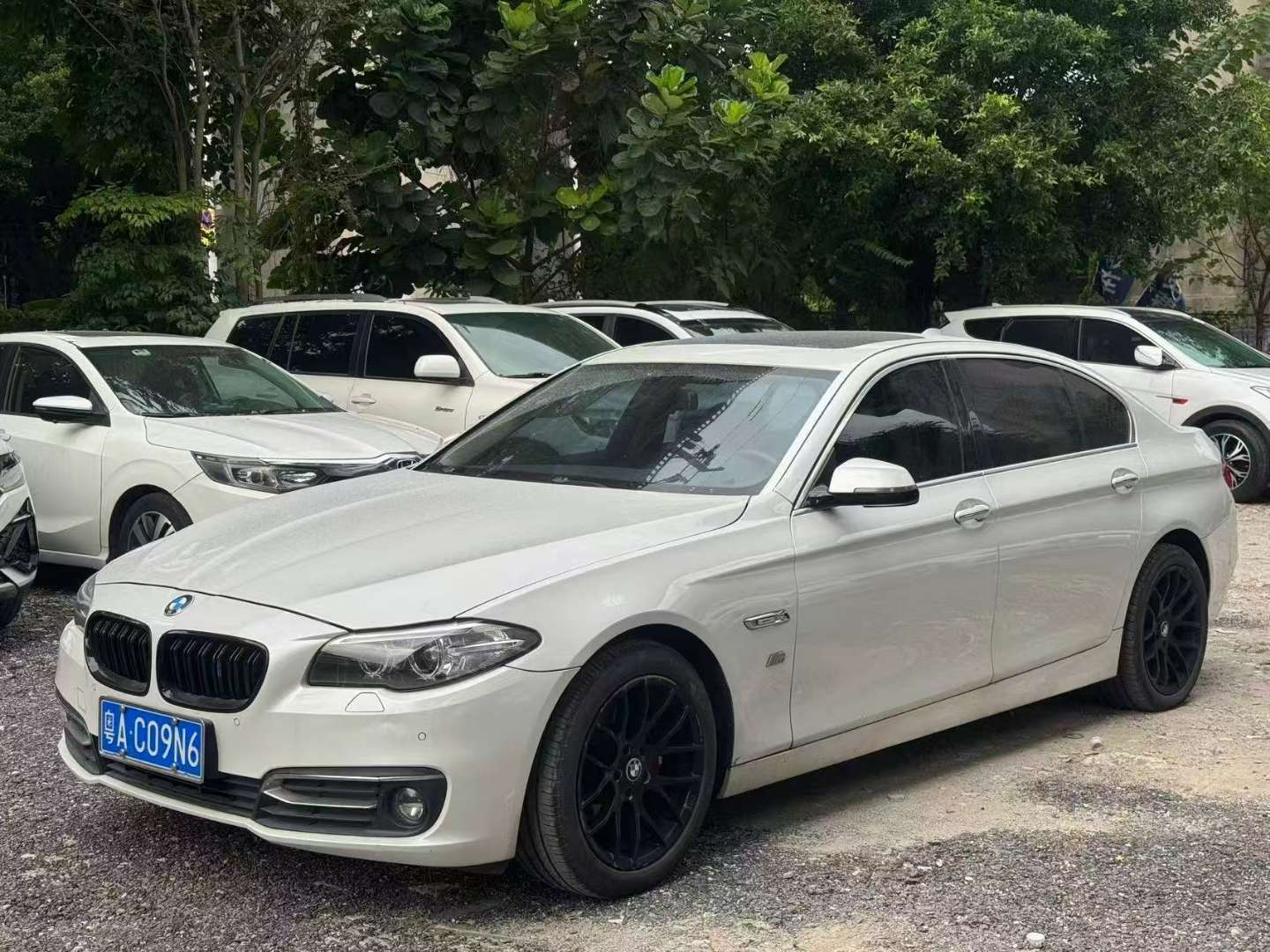 BMW 5 Series 525Li Luxury 2