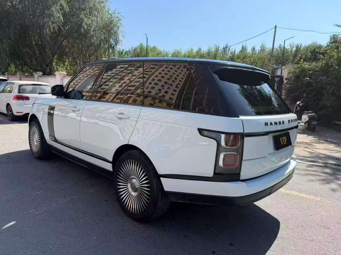 Land Rover Range Rover 2015 Range Rover Executive 4