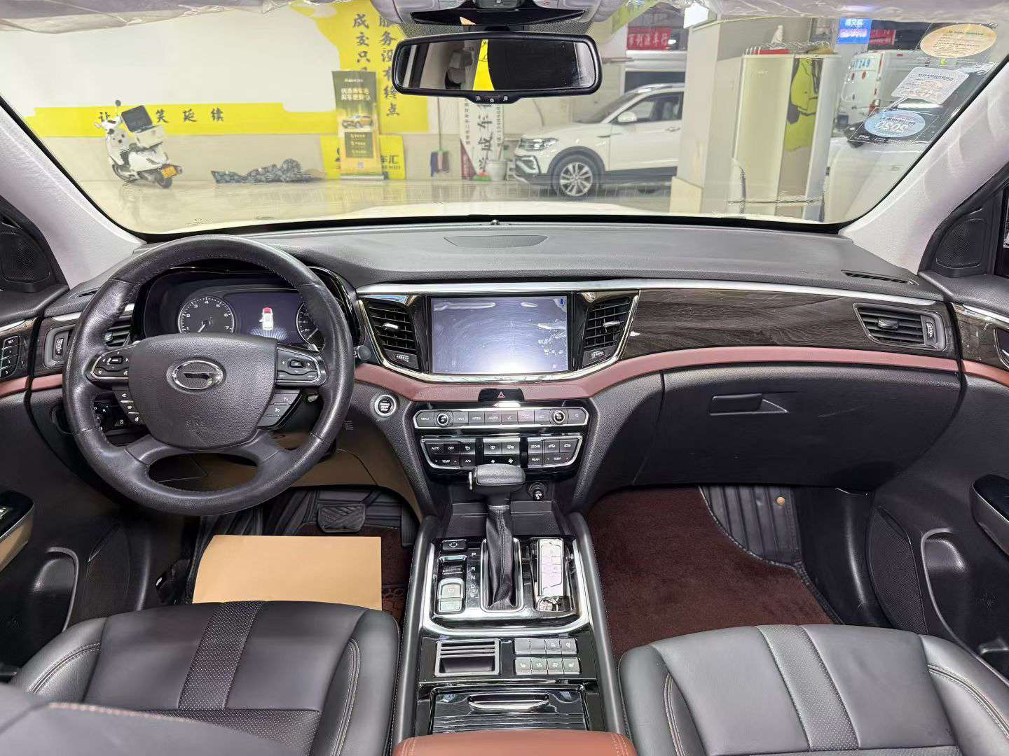 Trumpchi GS8 320T 2WD Luxury 7