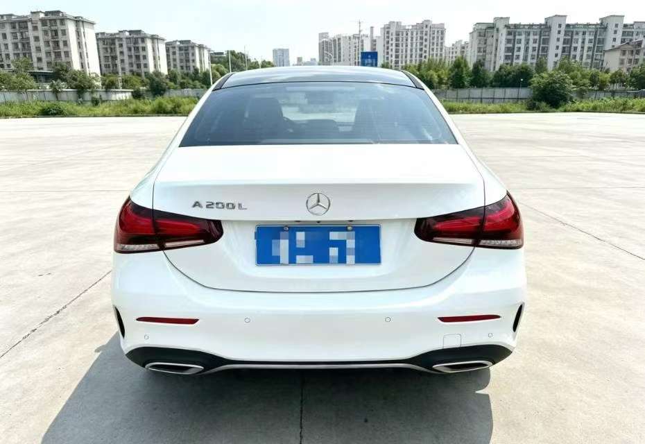 Mercedes-Benz A-Class 1.3T Fashion 3
