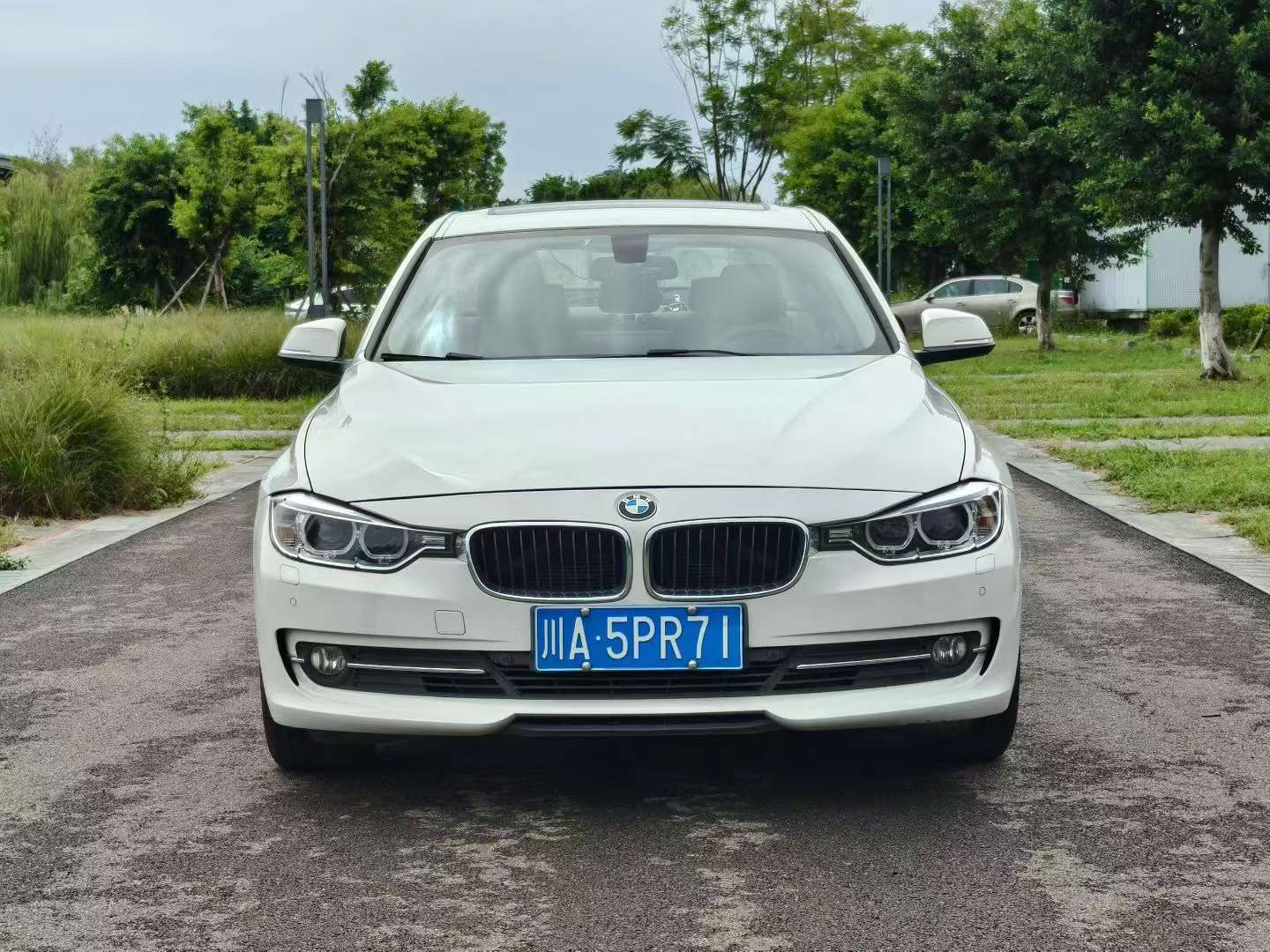 BMW 3 Series 2014 320Li Fashion 2