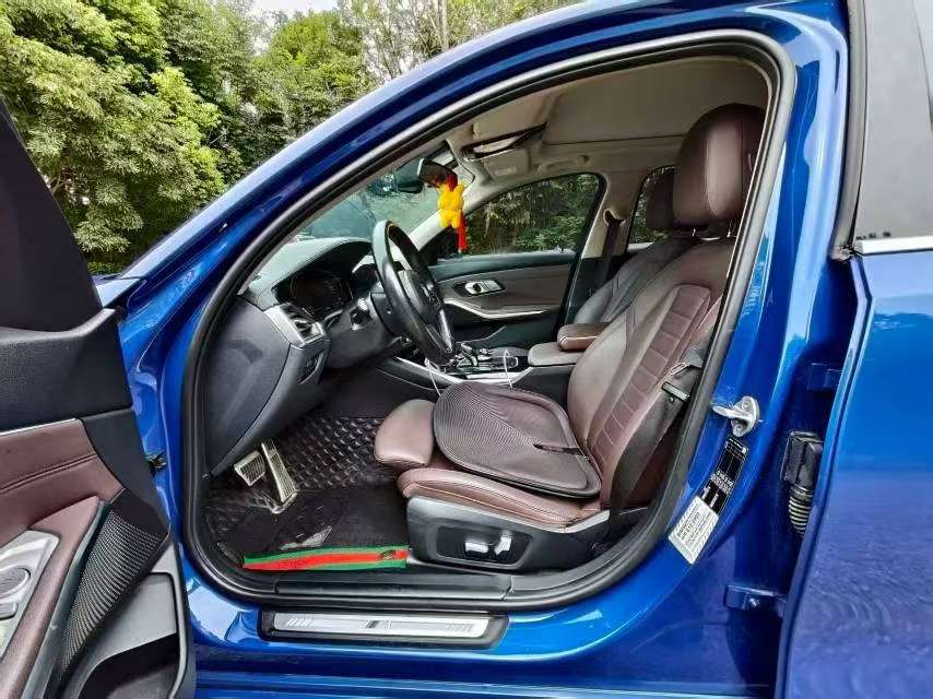 BMW 3 Series 2021 2.0T M Sport Package 7