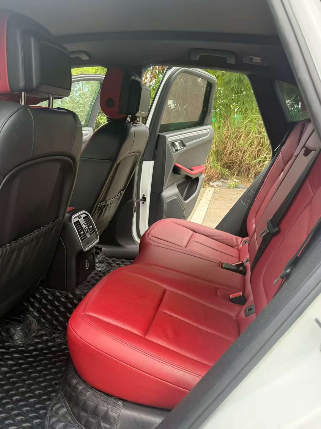 Porsche Macan 9