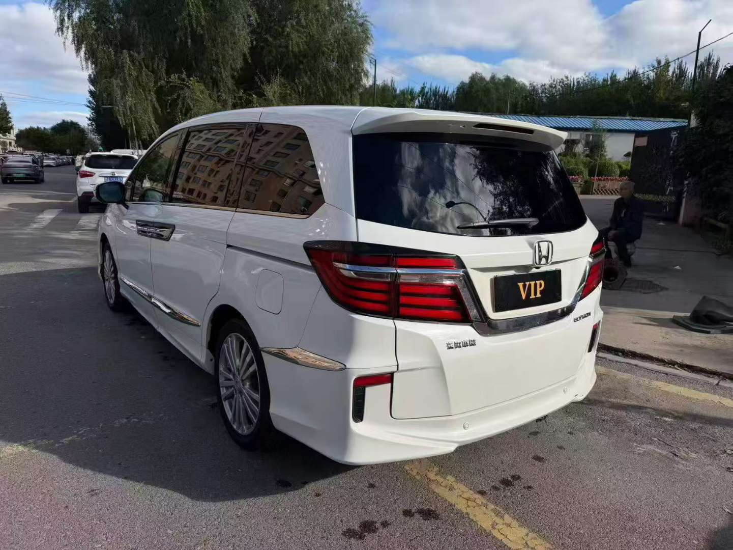 Honda Elysion 4
