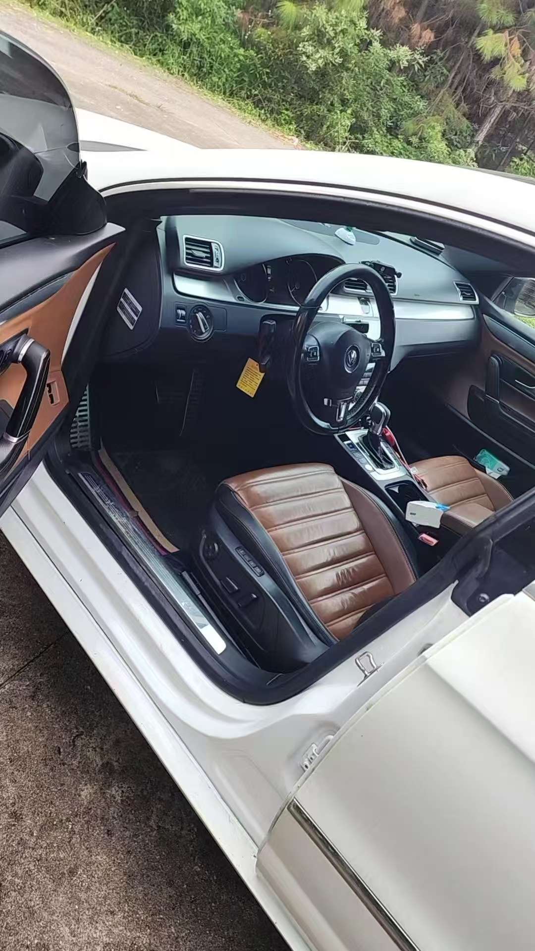 Volkswagen CC 1.8T Luxury Trim 6