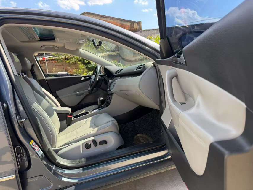 Volkswagen Magotan 1.4T Automatic Sunroof Dual Power Seats 6