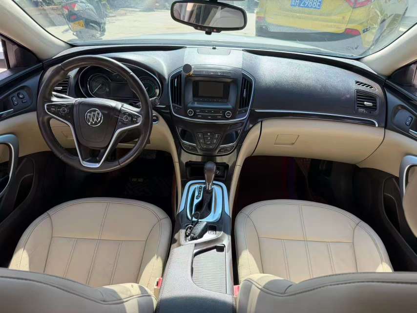 Buick Regal 2.0L Automatic 9