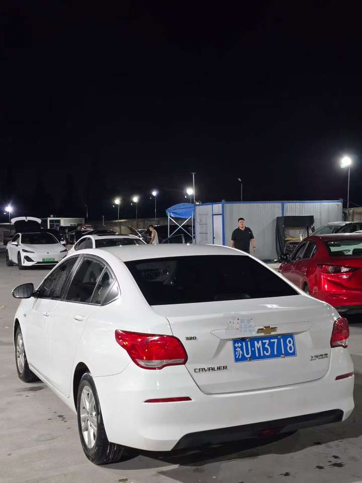 Chevrolet Cavalier 6
