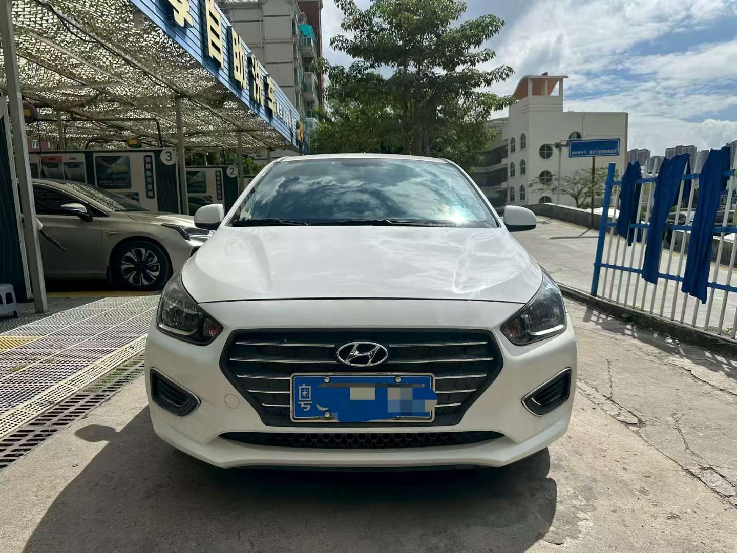 Hyundai Verna 1.4L Manual Refresh Edition
