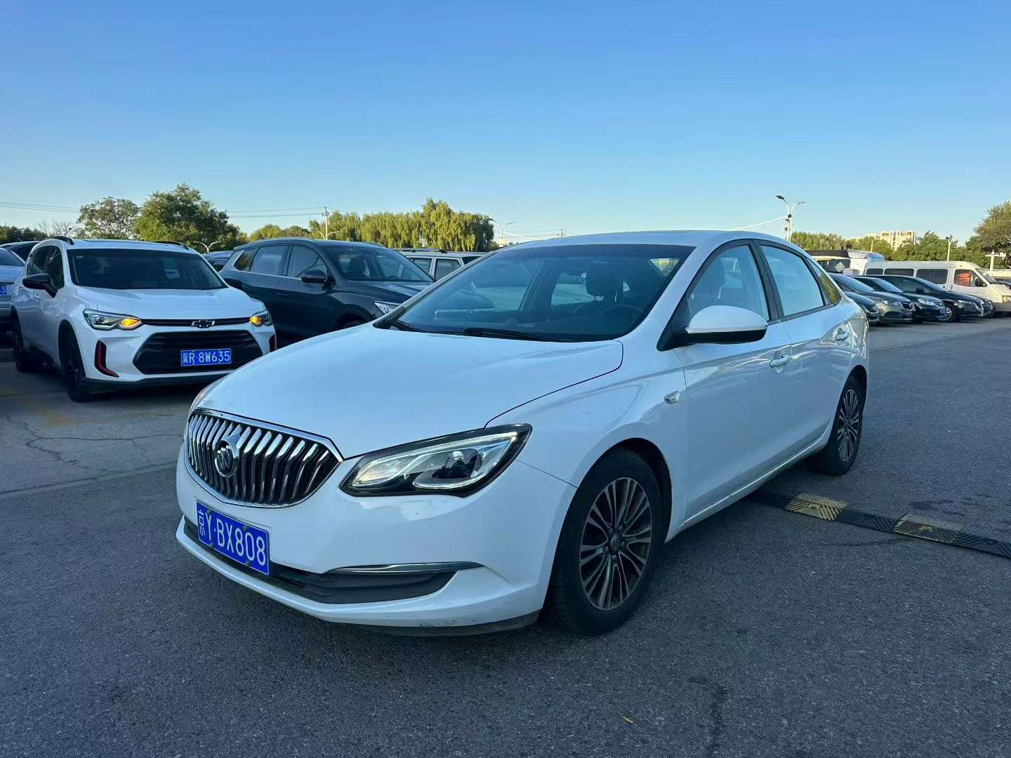 Buick Excelle 1.4T Automatic Sunroof