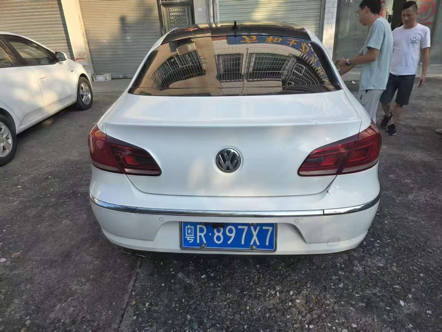 Volkswagen CC 1.8T Luxury Trim 3