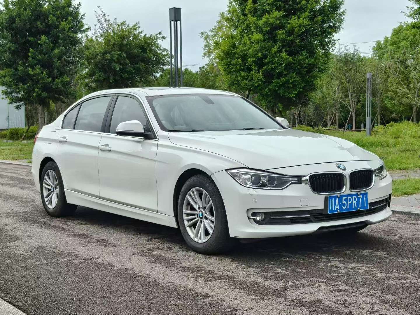 BMW 3 Series 2014 320Li Fashion 3