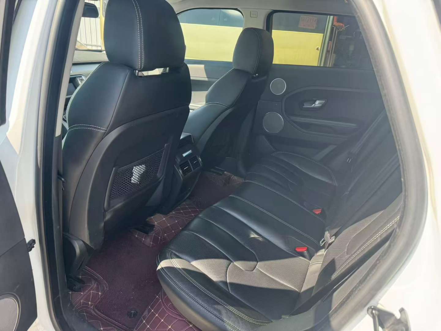 Land Rover Evoque 2.0 Automatic Sunroof 4
