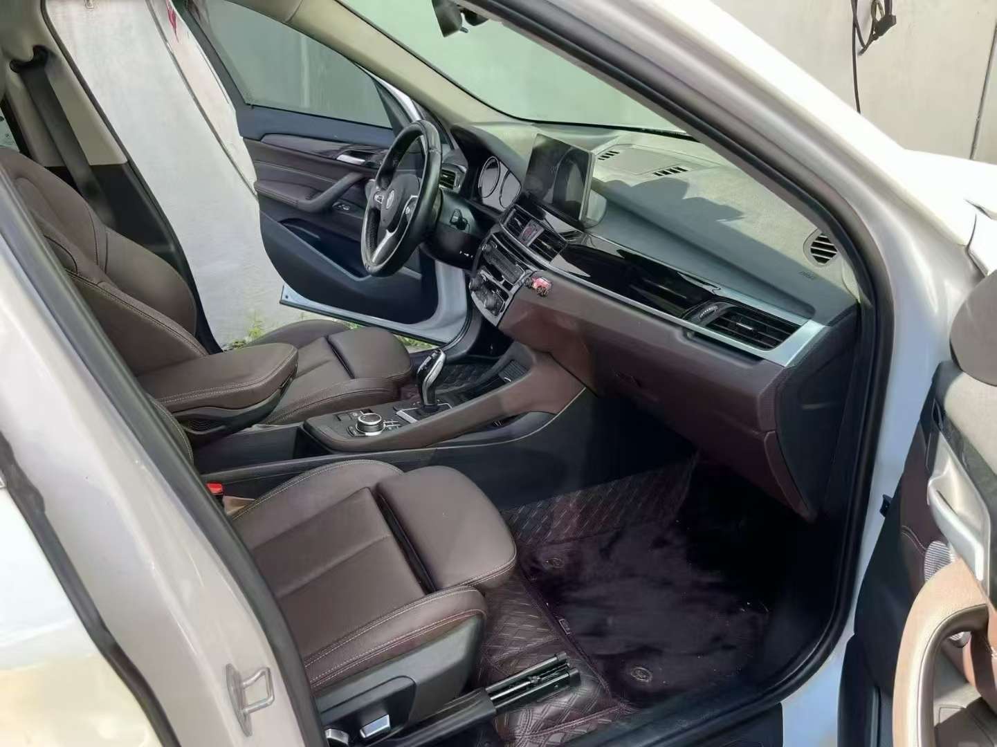 BMW X1 2022 sDrive25Li Leading 6