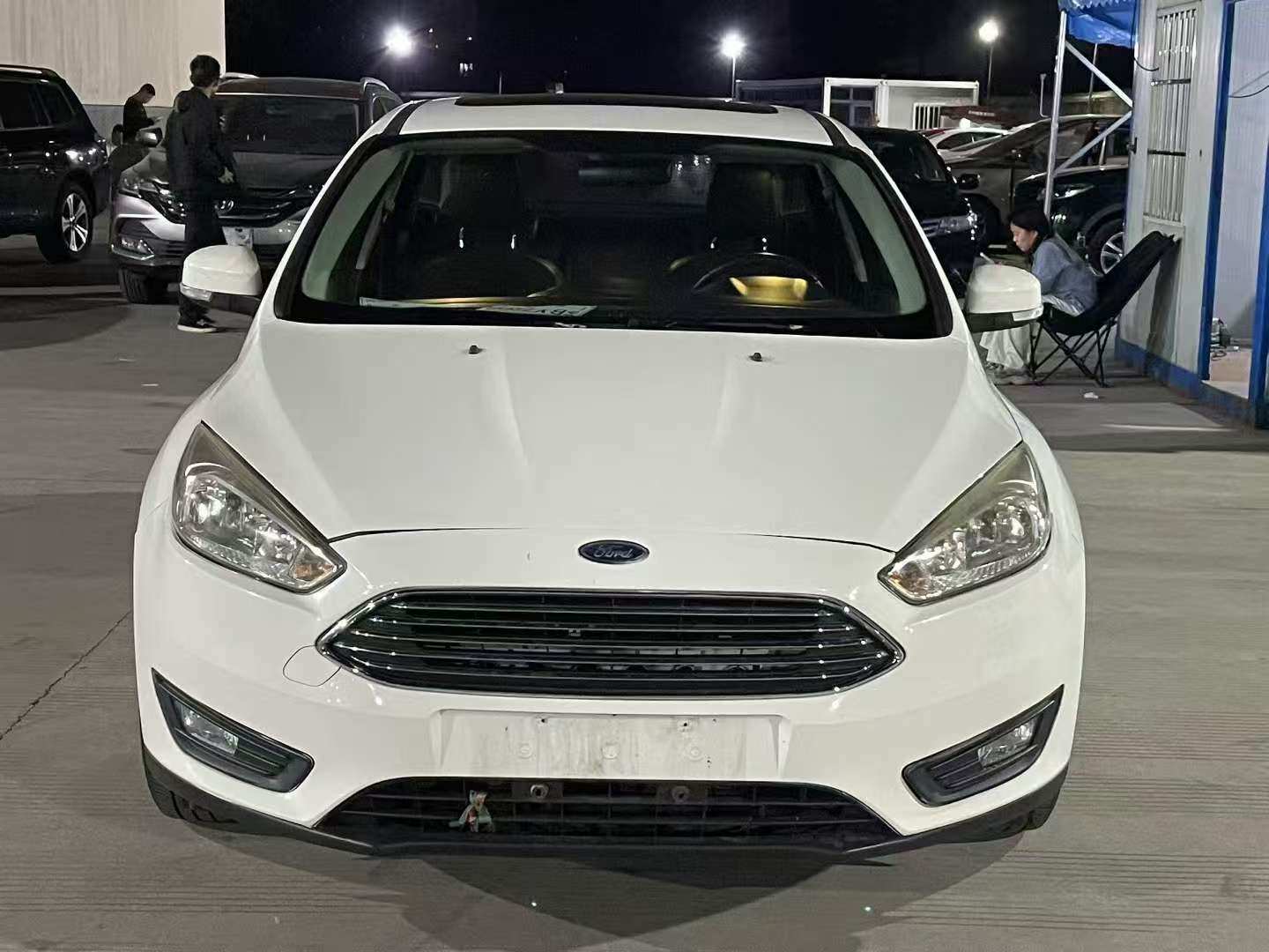 Ford Focus 2018 1.6L Automatic Sunroof Edition 2