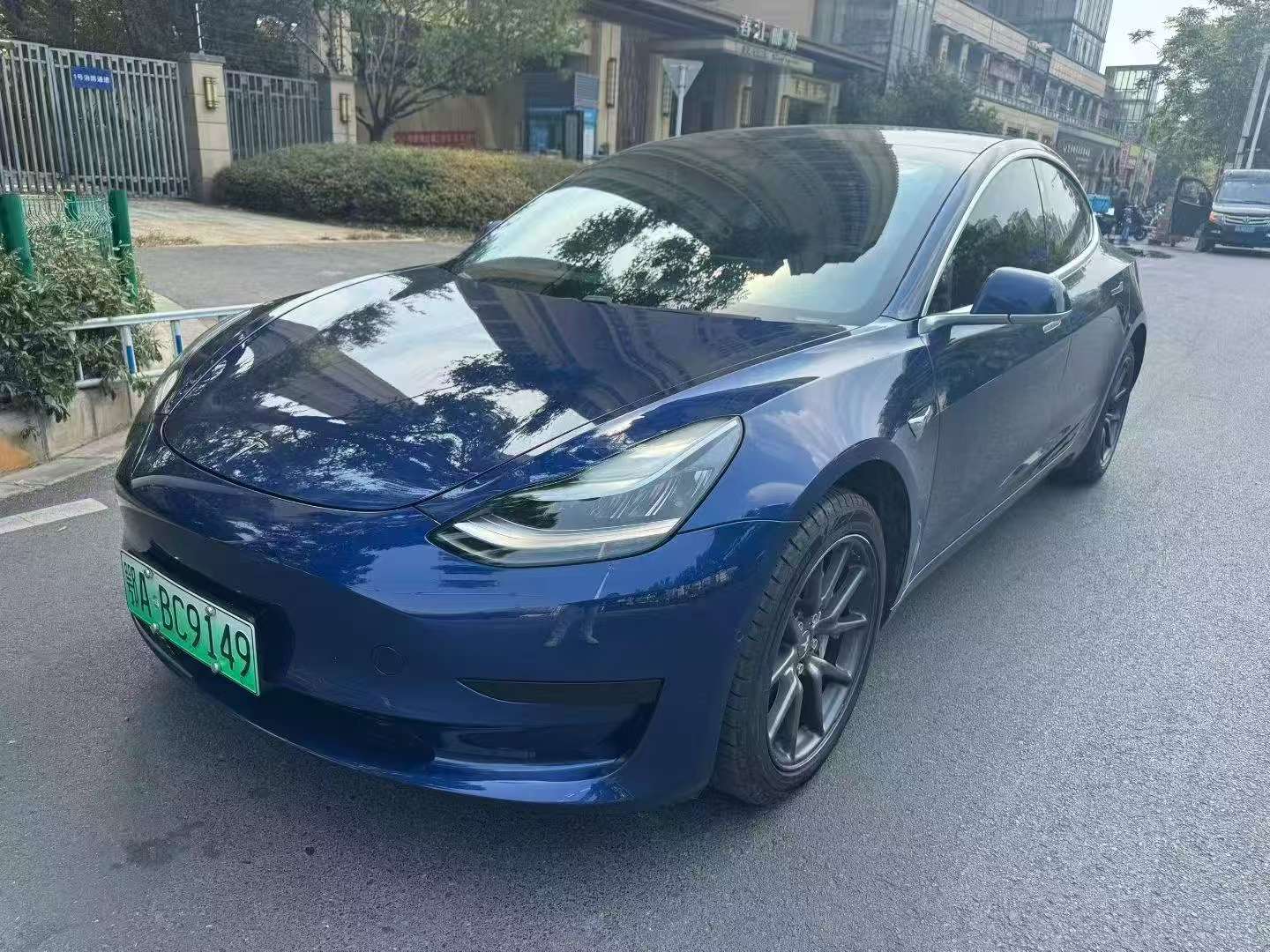 Tesla Model 3 2