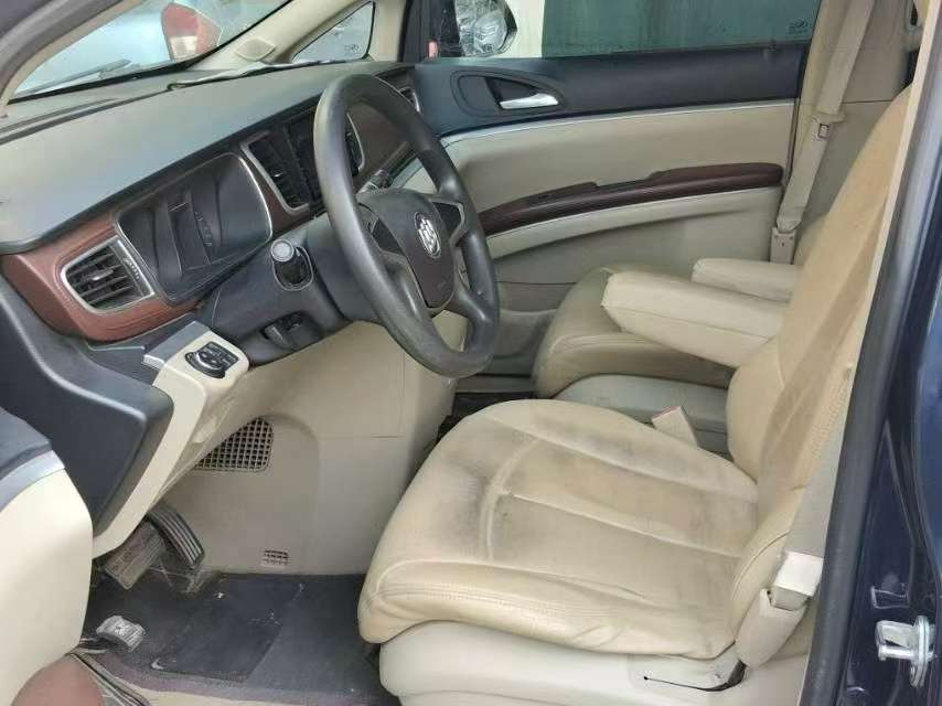Buick GL8 2014 2.4 Comfort Edition 6