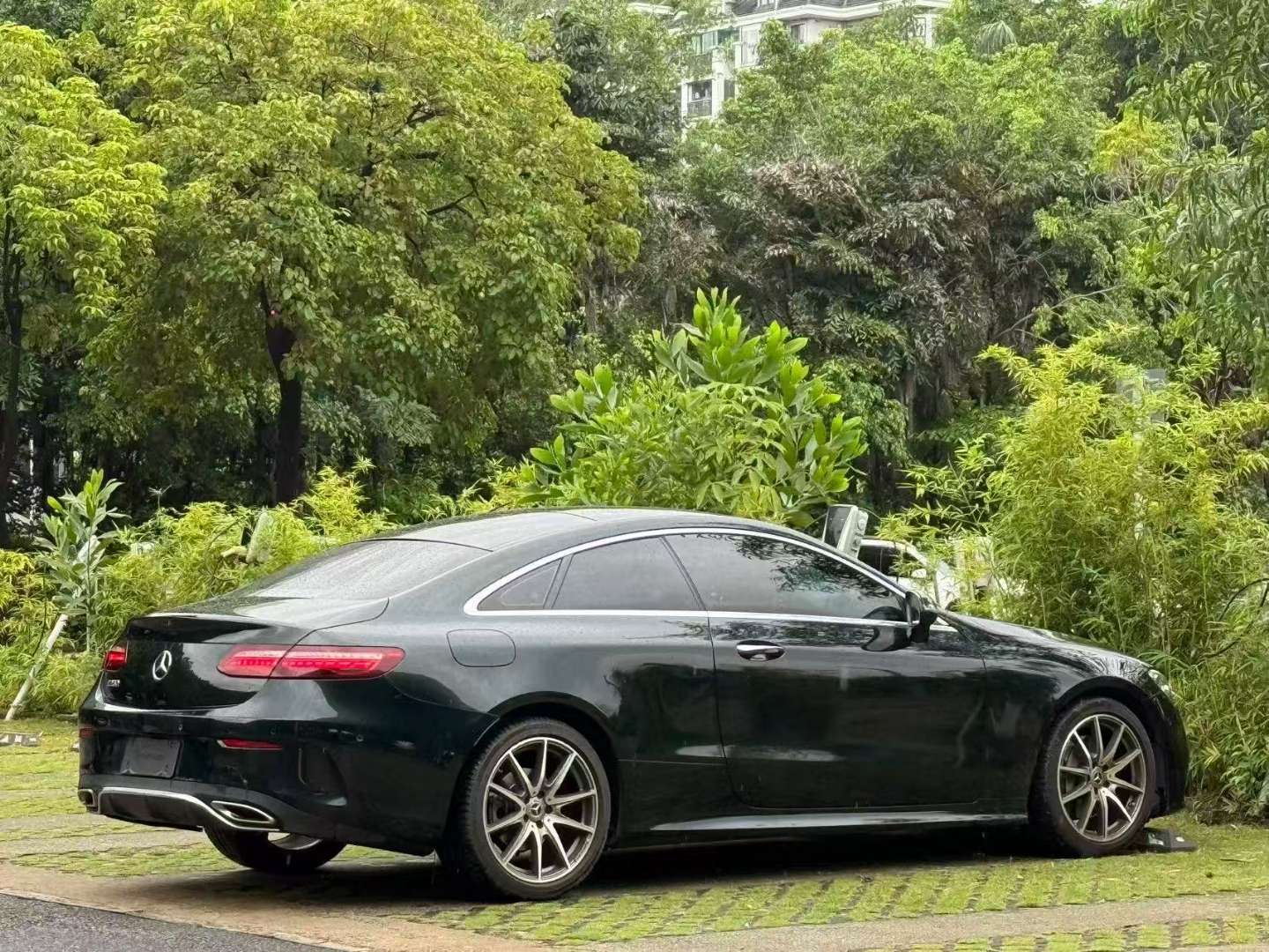 Mercedes-Benz E-Class E 260 Coupe 4