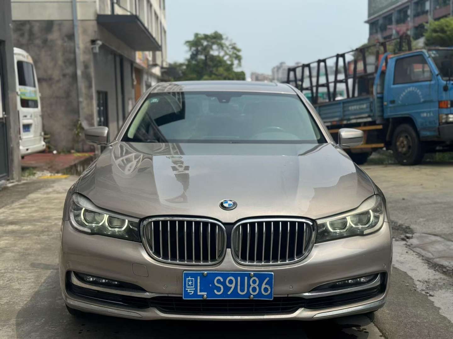 BMW 7 Series 730Li Leading Excellence