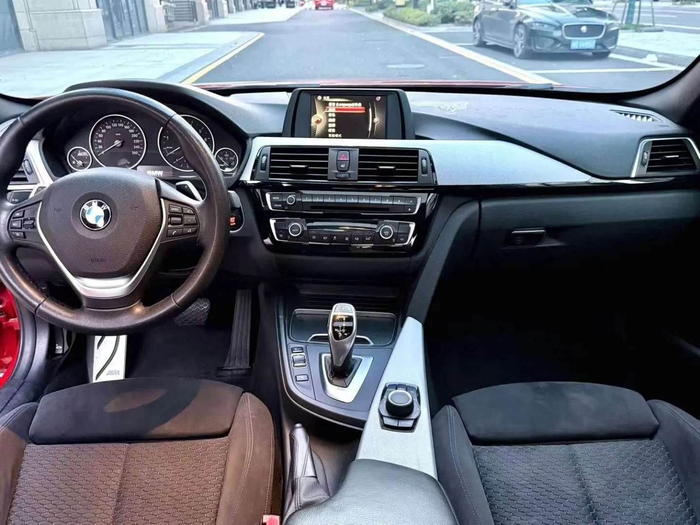 BMW 3 Series 320i M Sport 8
