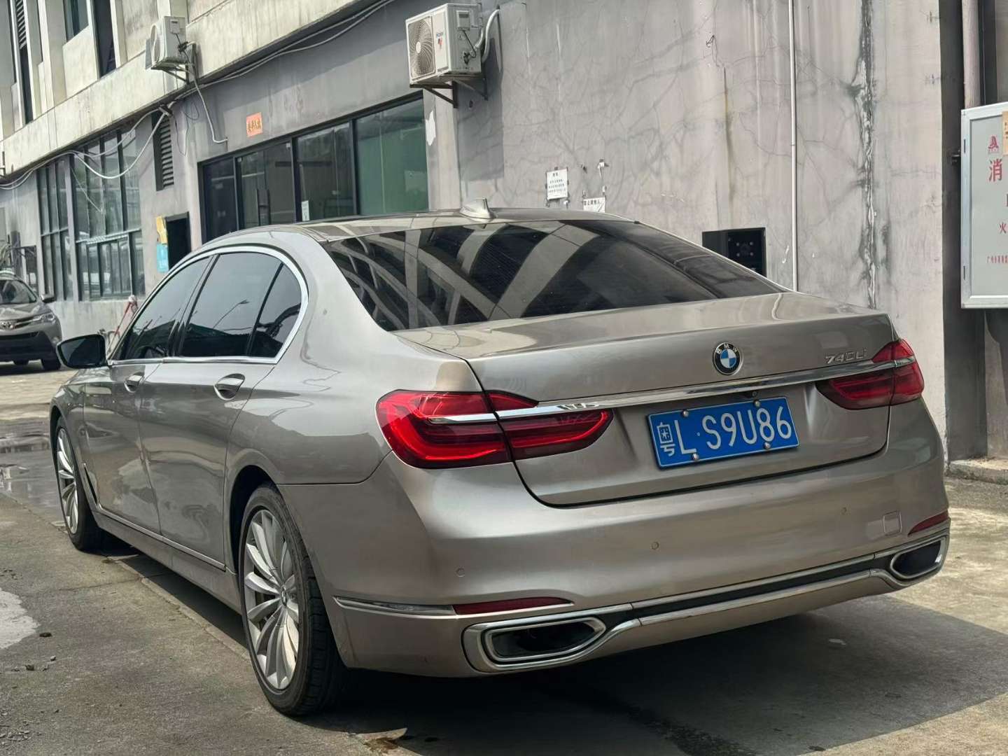 BMW 7 Series 730Li Leading Excellence 4