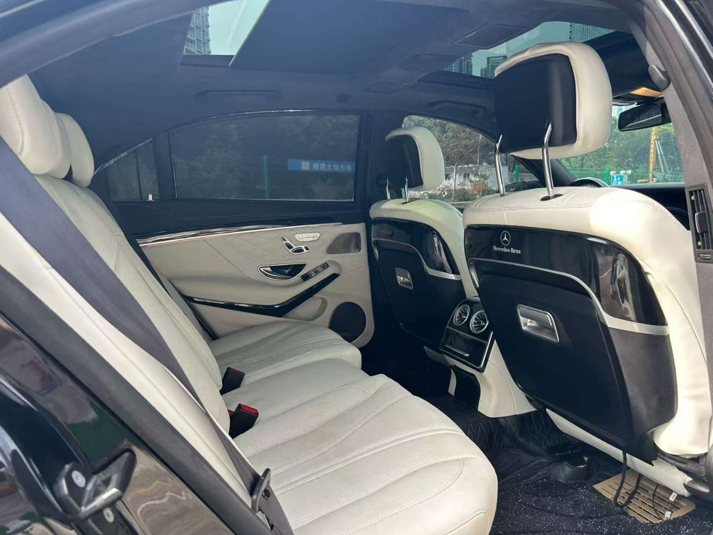 Mercedes-Benz S-Class 2007 5.5L V8 8