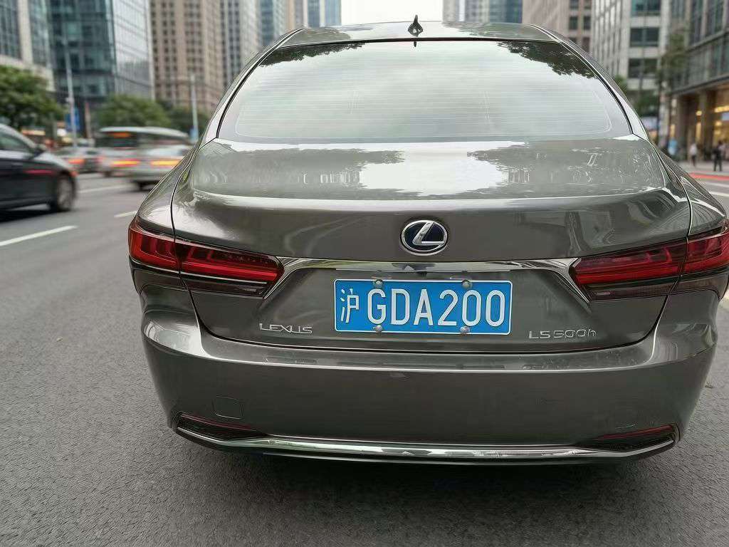 Lexus LS LS500h 3