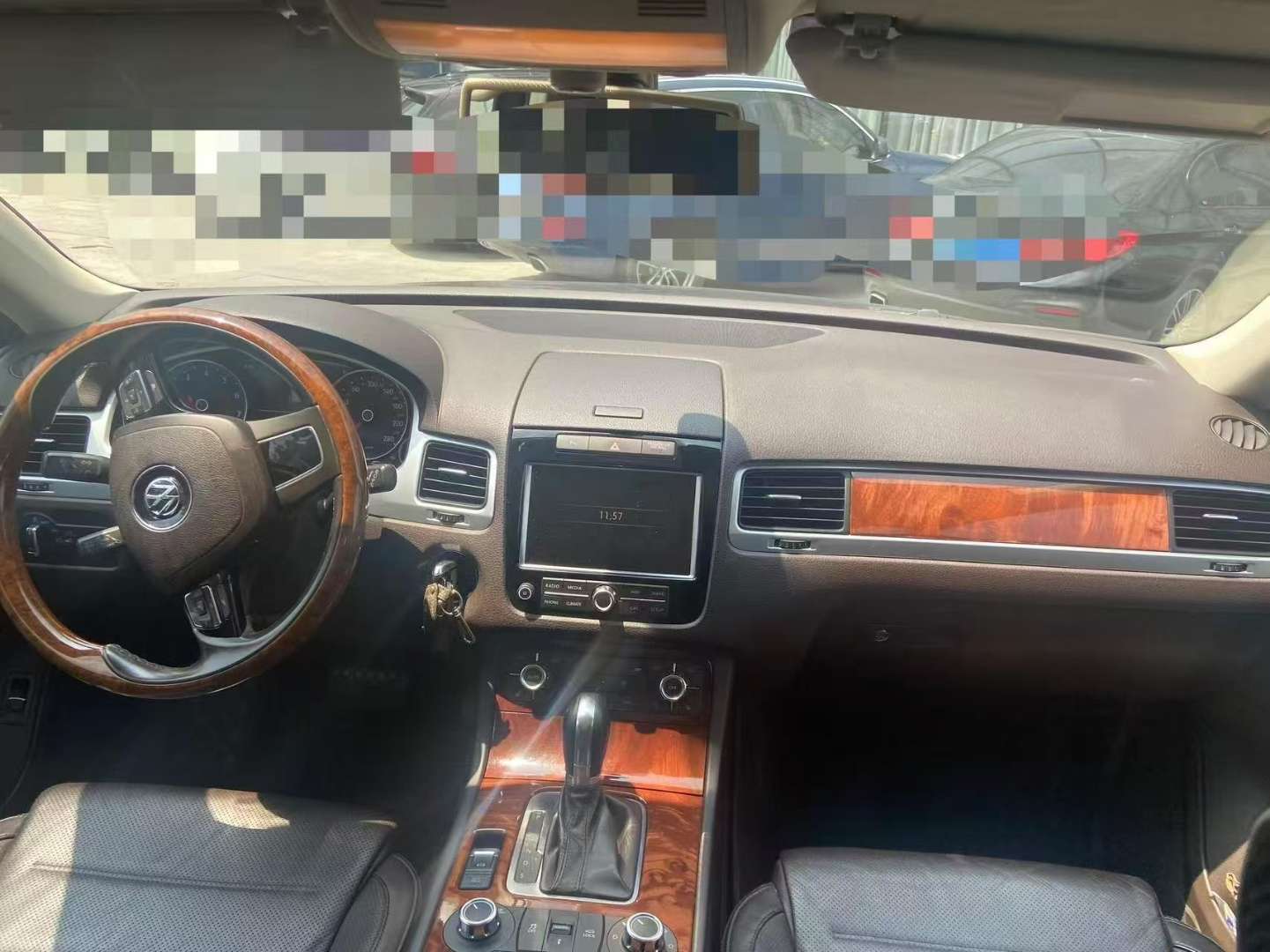 Volkswagen Touareg 3.0L High Trim 3