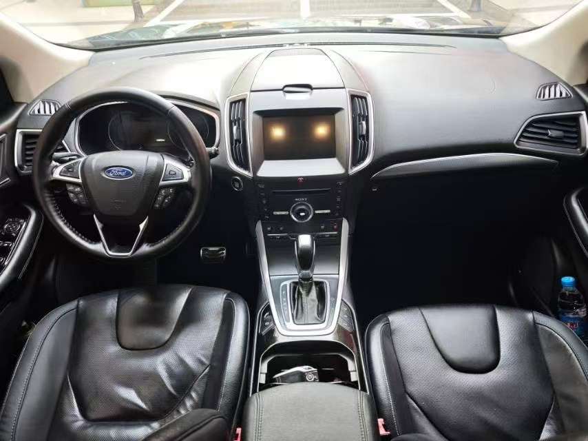 Ford Edge EcoBoost 245 4WD Platinum 2.0T 5