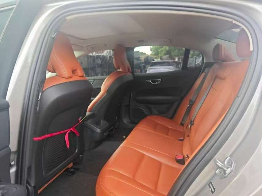 Volvo S60 2020 2.0T Automatic Panoramic Sunroof 6