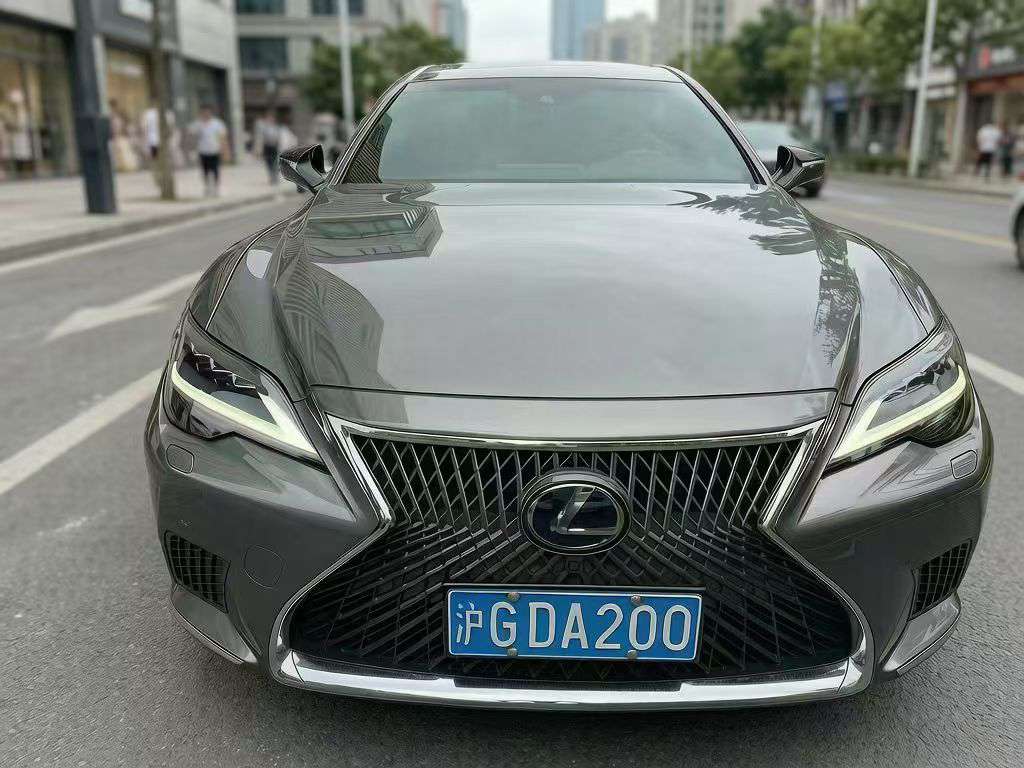 Lexus LS LS500h 5