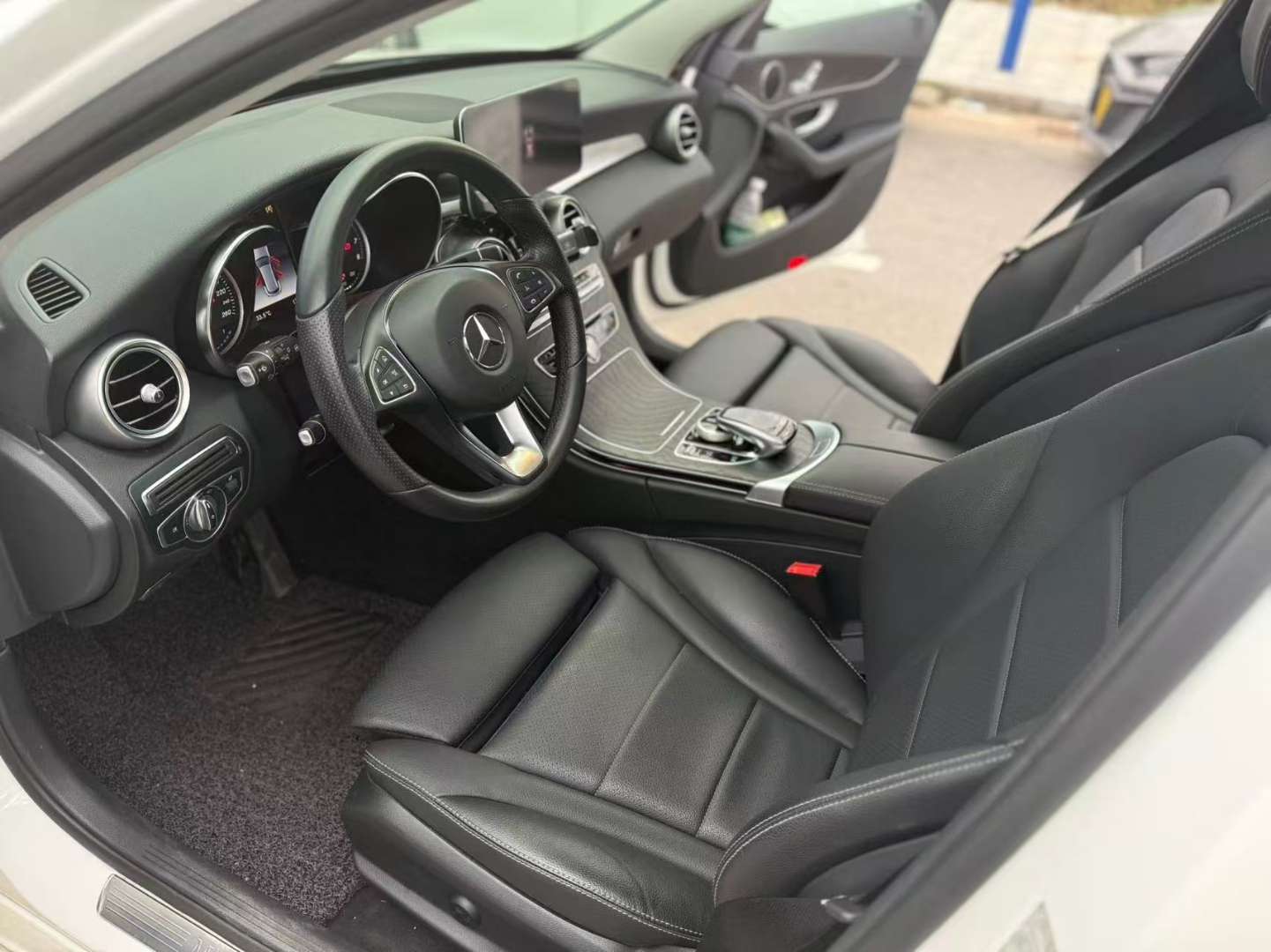 Mercedes-Benz C-Class 1.6T 7