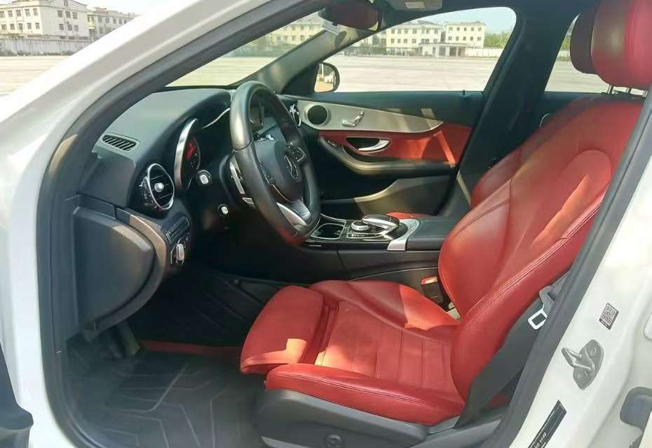 Mercedes-Benz C-Class 3